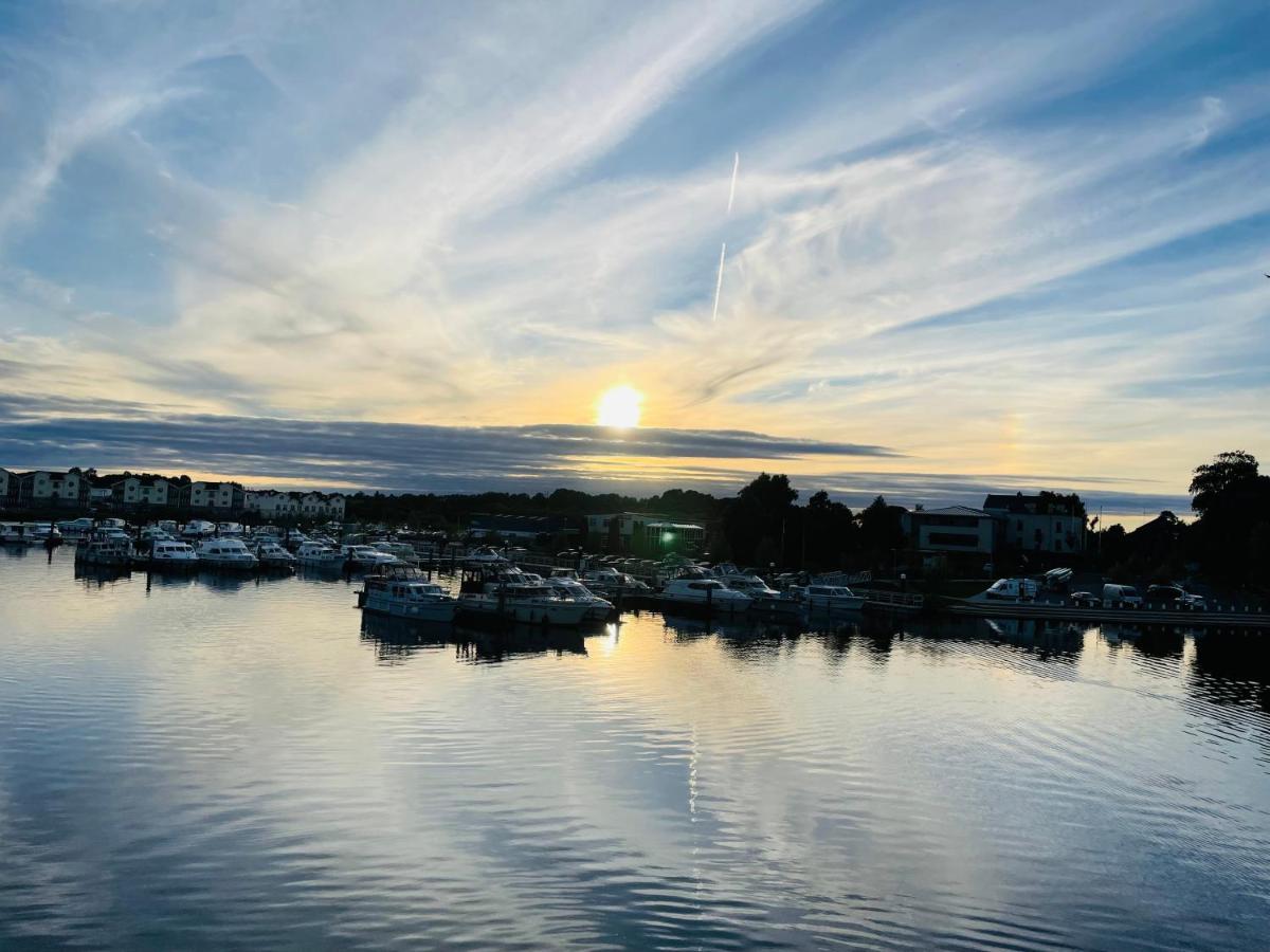 A Room In Central Park Apts Carrick-on-Shannon Ngoại thất bức ảnh